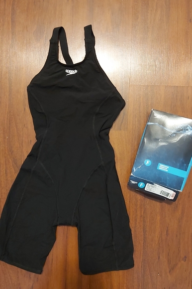 Speedo Other - NWT Speedo youth size 26/10 swim suit